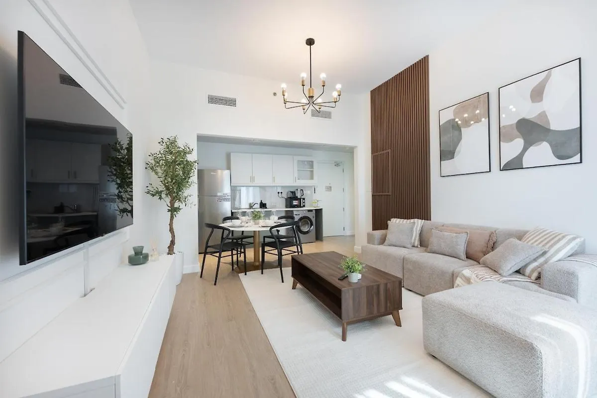 Premium 1-Bedroom Apartment In Dubai Marina